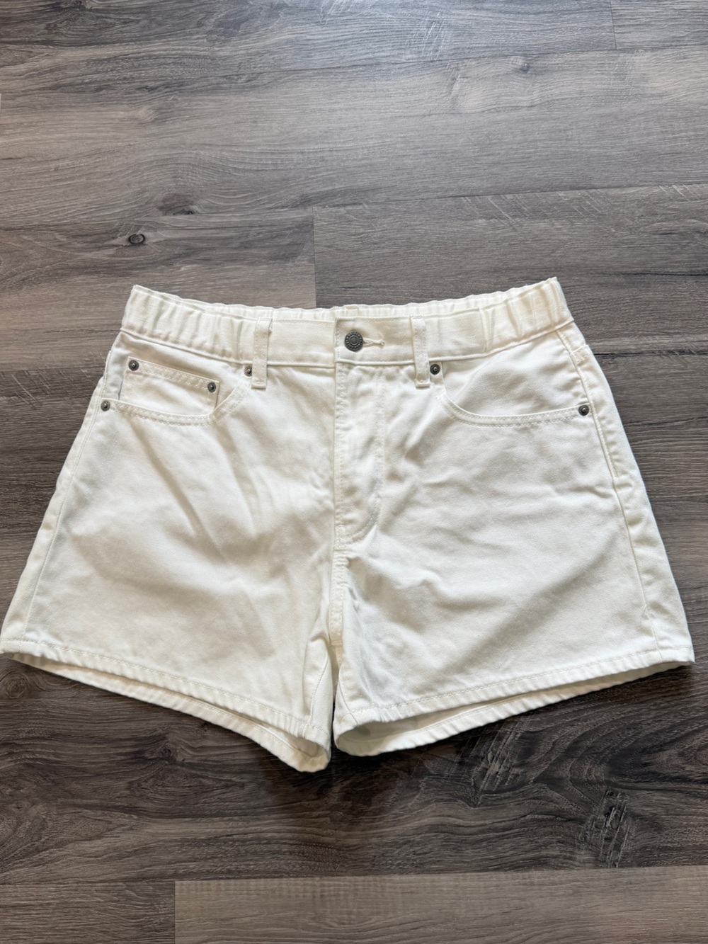 Uniqlo White High-Waist Denim Shorts